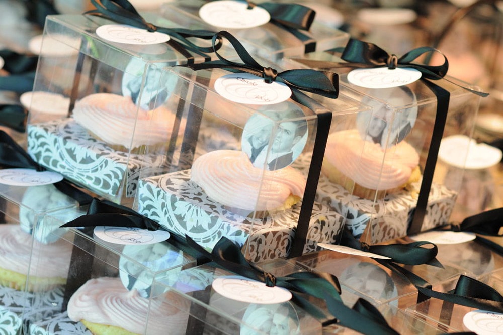 Cupcakes and Sweet Treats as Wedding Favours